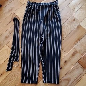 Ultra Flirt Women’s Taper Leg Pull On Cropped Pants, Stripes, Large